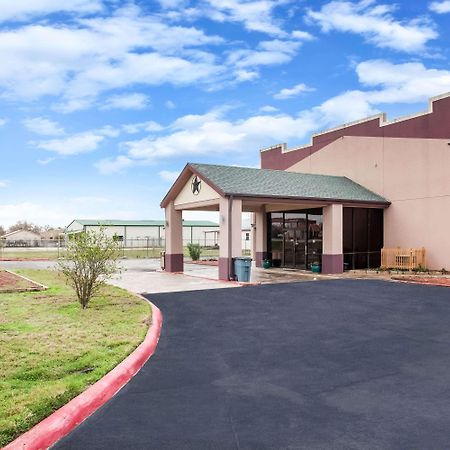 Super 8 By Wyndham Giddings Hotel Exterior foto